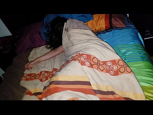 ❤️ Stepson o soma 'm'ae oa bobeli ha a ntse a robetse. Video ea bootsoa